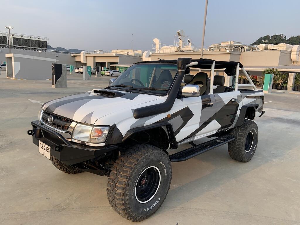 Open roof party car available now — photo 2